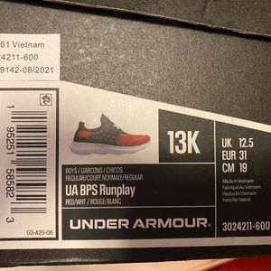 **NEW** STILL IN THE BOX** Little boys size 13K Under Armour shoes.